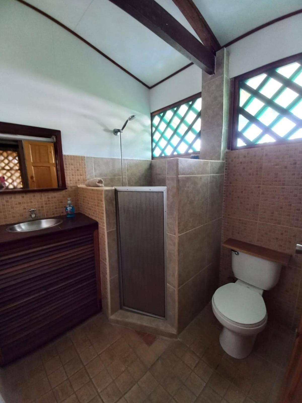 Puerto Viejo de Talamanca Pagalu Hostel מראה חיצוני תמונה