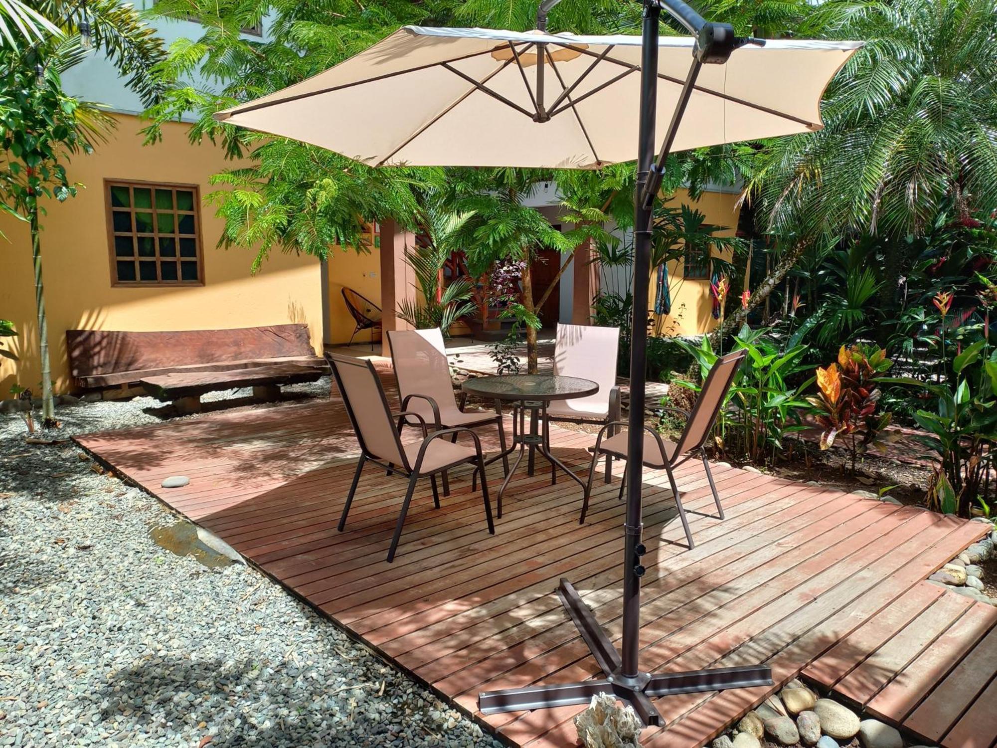 Puerto Viejo de Talamanca Pagalu Hostel מראה חיצוני תמונה
